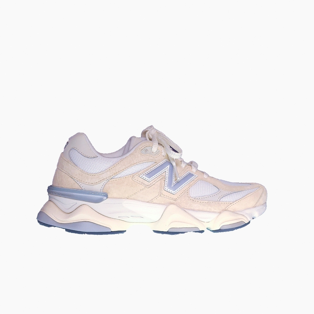New Balance 9060 Mens9/Womens 10.5